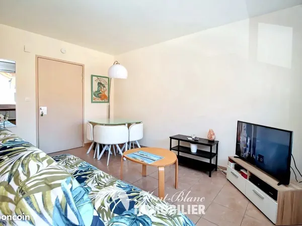 Studio 1 pièce 24 m²