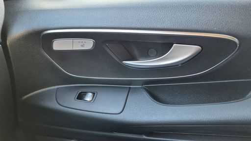 Mercedes Vito 119 CDI 190 9G-Tronic - Pro Mixto Xl Long – 2023 – 85773 km – Diesel – Boîte Automatique — photo 1