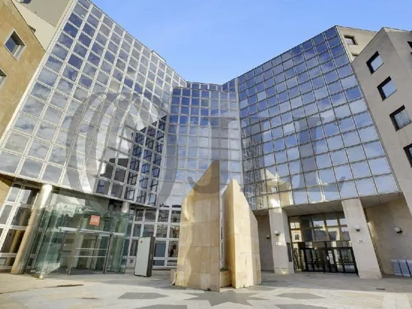 Bureau 2 pièces 293 m²