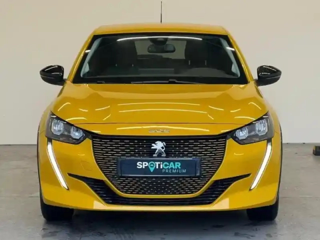 Peugeot 208 e- 136ch allure pack — photo 2