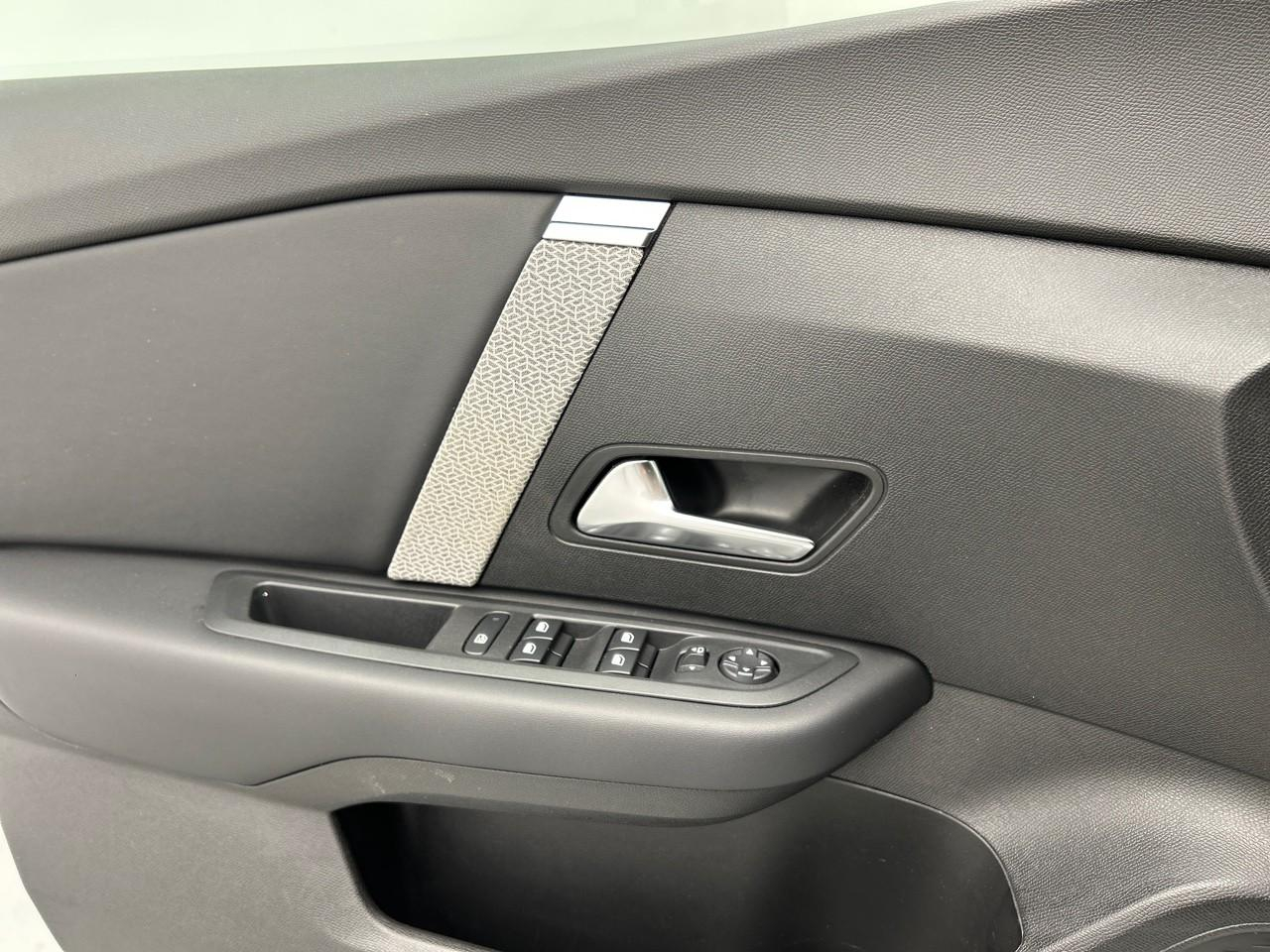 Citroën C4 puretech 130 s&s eat8 shine — photo 29