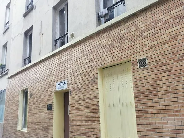 Chambre meublee