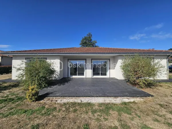 EXCLUSIVITE Maison contemporaine de plain-pied 10' de CHARLIEU