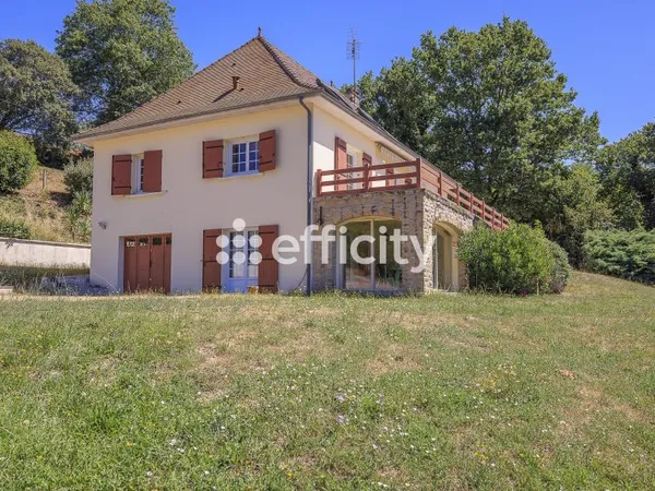 Maison 8 pièces 162 m²