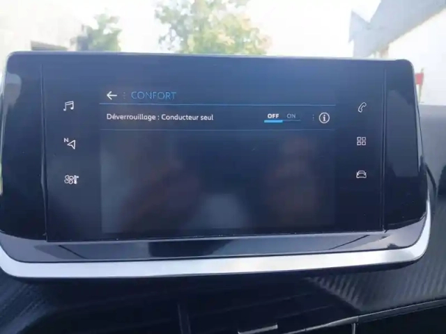 Peugeot 208 puretech 75 s&amp;s bvm5 — photo 19