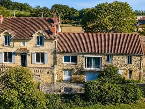 Maison 8 pièces 220 m²