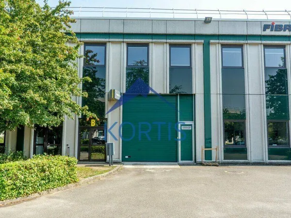 Bureau 746 m²