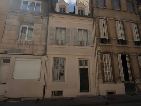 DIJON studio meublé dans coeur de ville historique