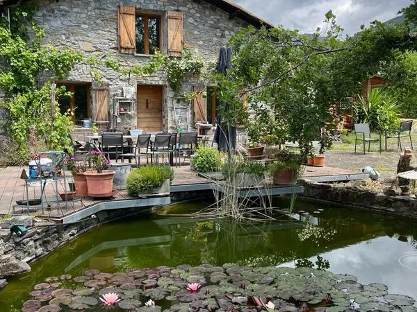 Exceptionnelle Propriété Hors Réseau dans l'Arrière-Pays de la Côte d'Azur