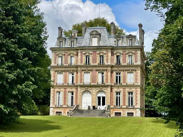 Maison 15 pièces 550 m²