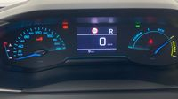 Peugeot 2008 1.2 Hybrid 145ch Style e-DCS6 — photo 10