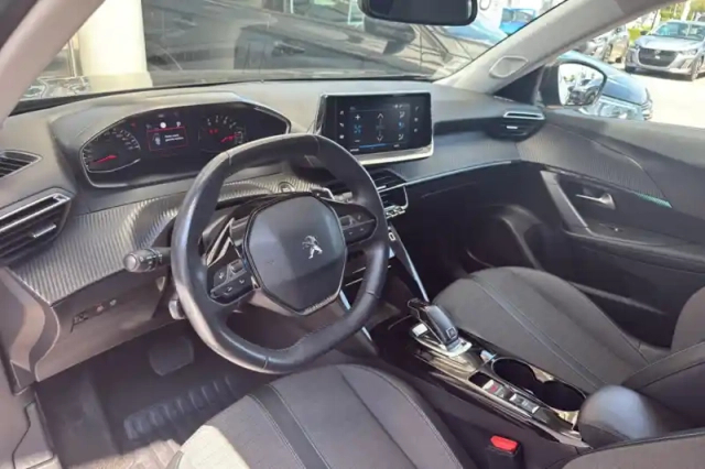 Peugeot 2008 puretech 130 s&amp;s eat8 — photo 45