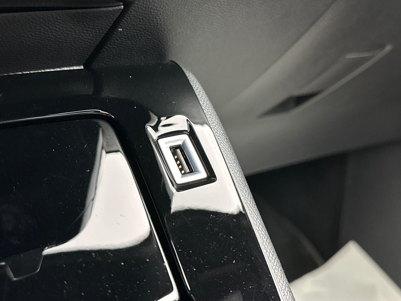 Peugeot 208 puretech 100 s&s eat8 gt — photo 29