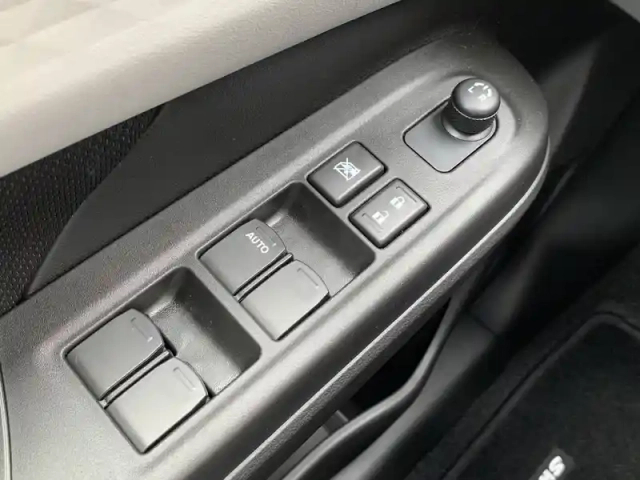Suzuki Swift 1.2 dualjet hybrid — photo 4