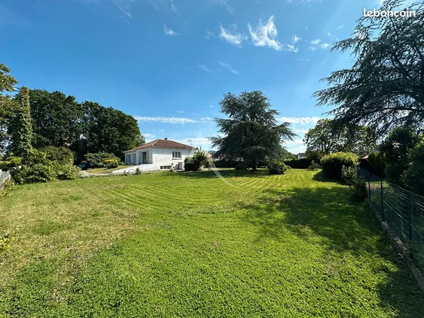 Terrain 800 m² AIZENAY