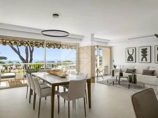CANNES, Californie - Appartement d’exception de 5 pièces avec vue mer panoramique et îles de Lérins 