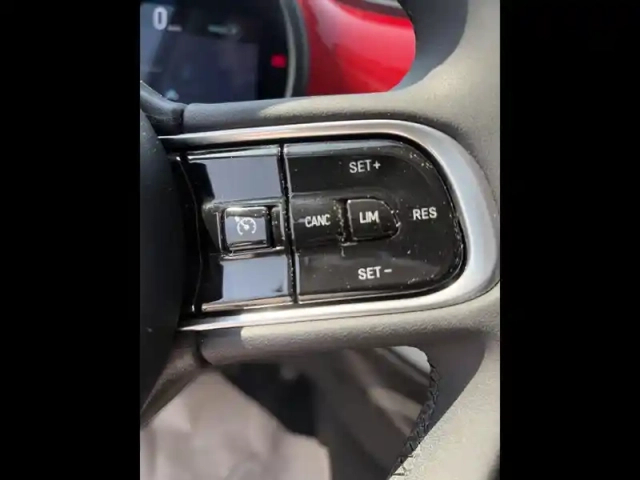 Fiat 500 e 118ch (red) my23 — photo 15