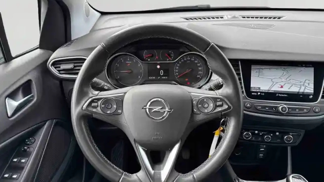 Opel Crossland 1.2 turbo 110 ch bvm6 — photo 14