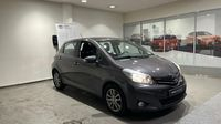 Toyota Yaris 100 VVT-i Dynamic 5p — photo 3