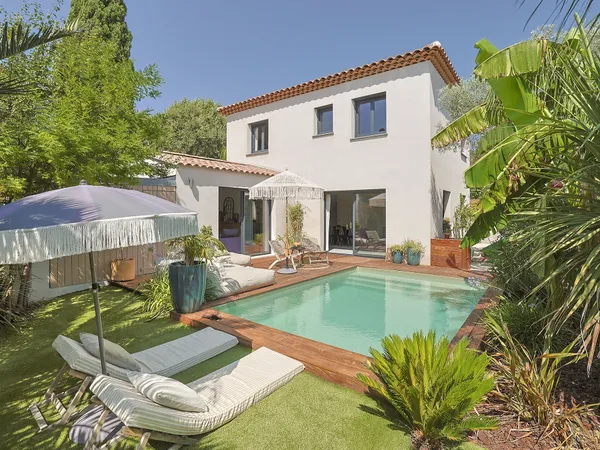 Villa récente 4 pièces de 110 m2 avec piscine !!