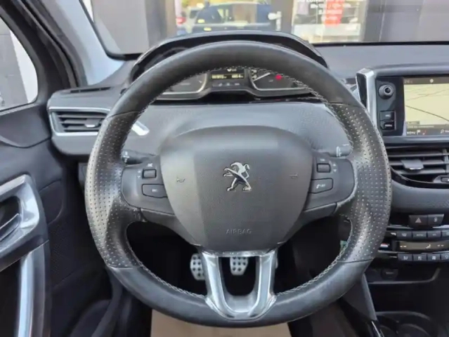 Peugeot 2008 1.2 puretech 110 s&amp;s crossway — photo 12
