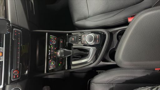 BMW Serie 2 Active Tourer 225xe 224 Plug in Hybrid BVA - Luxe – 2019 – 79972 km – Hybride rechargeable – Boîte Automatique — photo 6