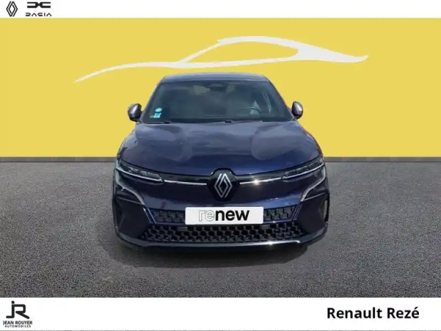 Renault Megane e-tech electric ev60 220ch techno optimum charge — photo 9