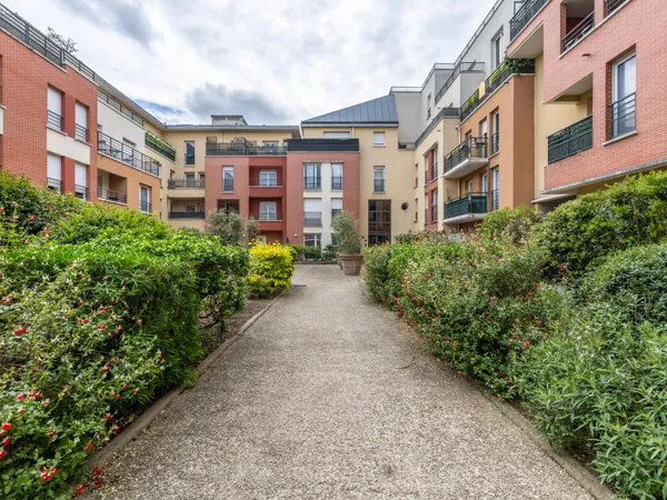 APPARTEMENT PROCHE GARE