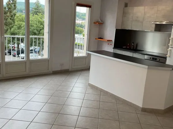 À louer, agréable T2 de 44 m², situé au 2e étage