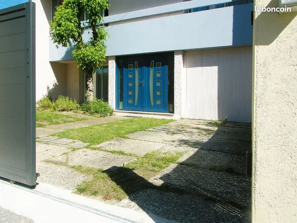 Maison 5 pièces 114 m². Mérignac 33700