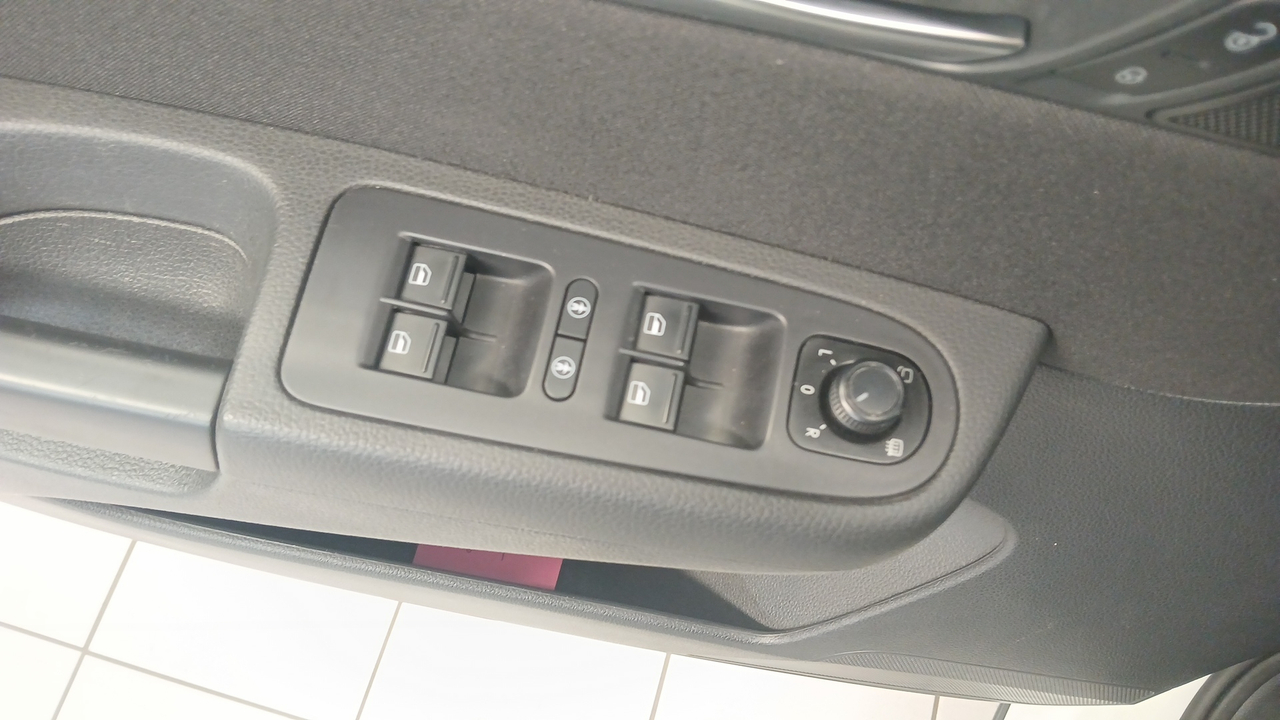 Volkswagen Sharan 2.0 TDI 150 BlueMotion Technology DSG6 — photo 17
