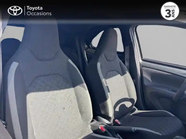 Toyota Aygo X 1.0 vvt-i 72ch design my23 — photo 6