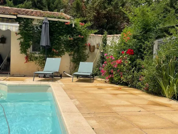 Maison 1 pièce 100 m²