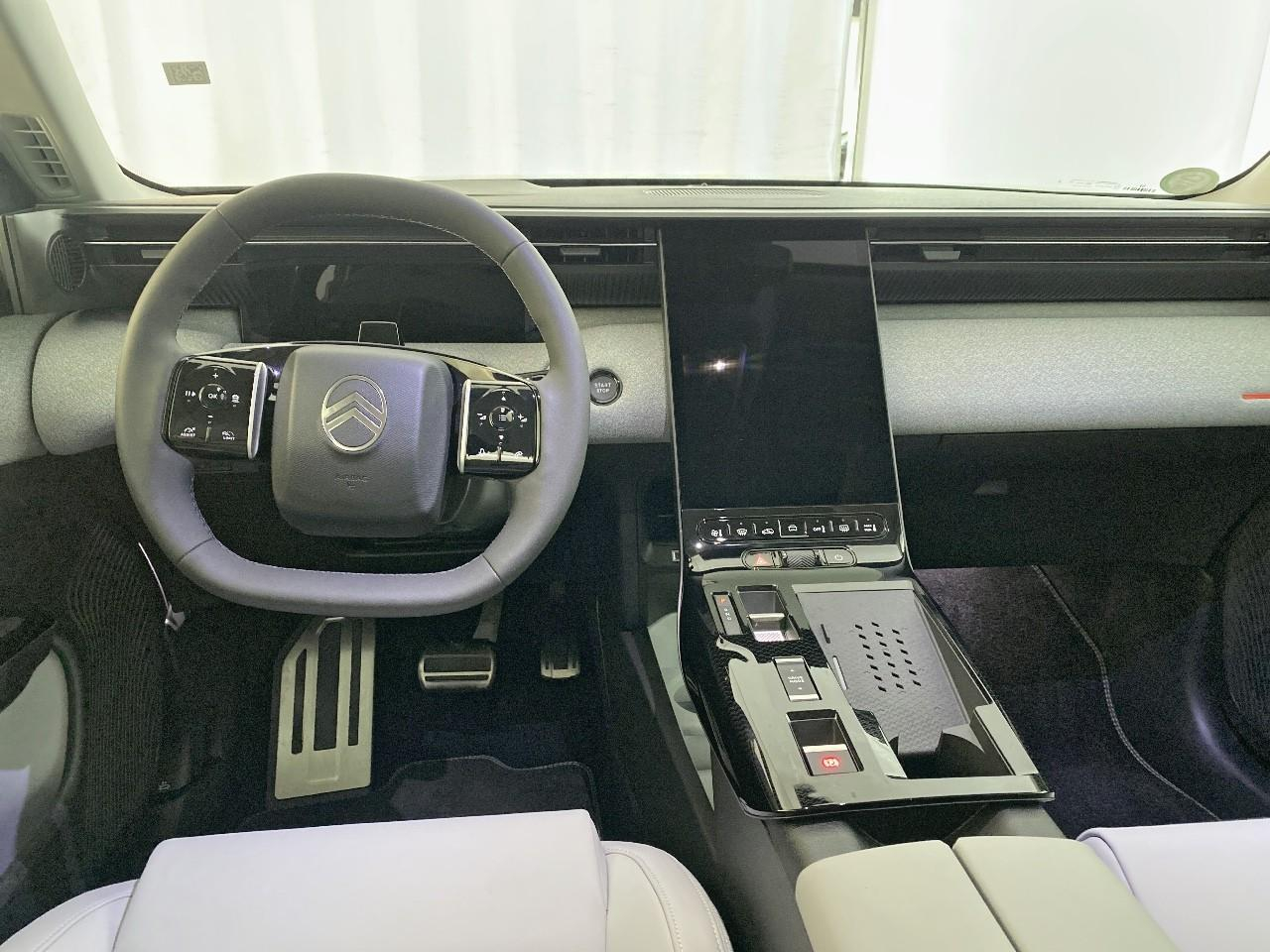 Citroën C5 Aircross e-c5 aircross 210 ch autonomie confort max — photo 8