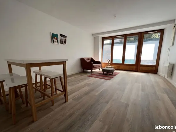 A louer duplex centre ville Chateaugiron