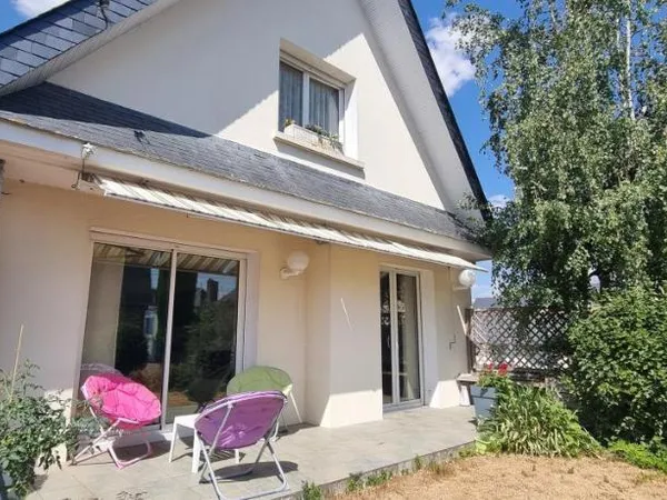 Maison 8 pièces 251 m²