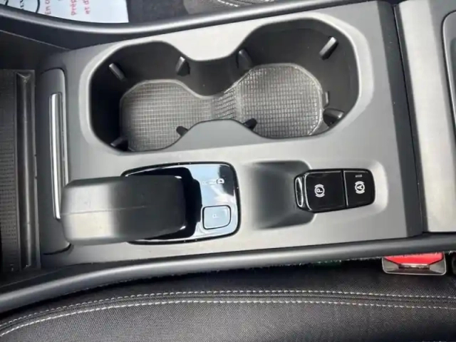 Volvo Xc40 t2 129ch momentum business geartronic 8 — photo 13
