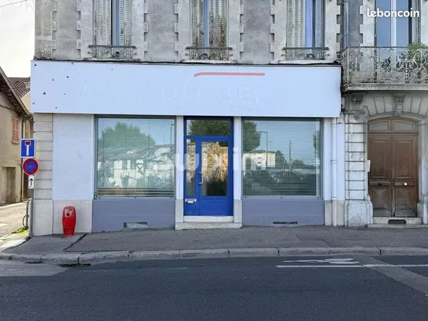 Local commercial 94 m² Bourg-en-Bresse
