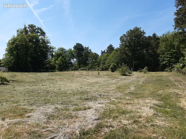 Terrain constructible à Vouzan