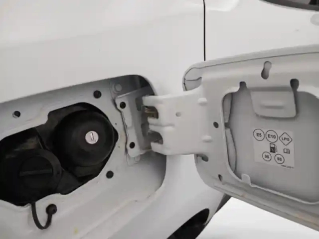 Dacia Duster 1.0 eco-g 100ch  journey 4x2 — photo 10