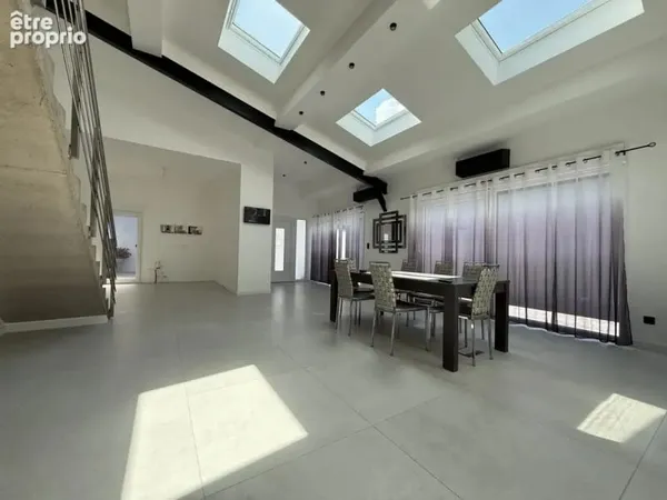 Maison 6 pièces 161 m²