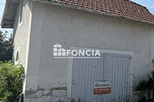 Local 2 pièces 38 m²