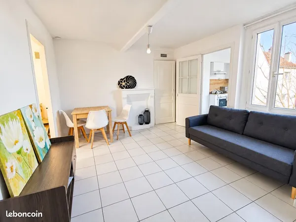 A louer-F2 meublé rénové 53m²-Parking