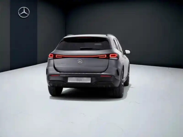 Mercedes Eqa 250+ amg line — photo 23