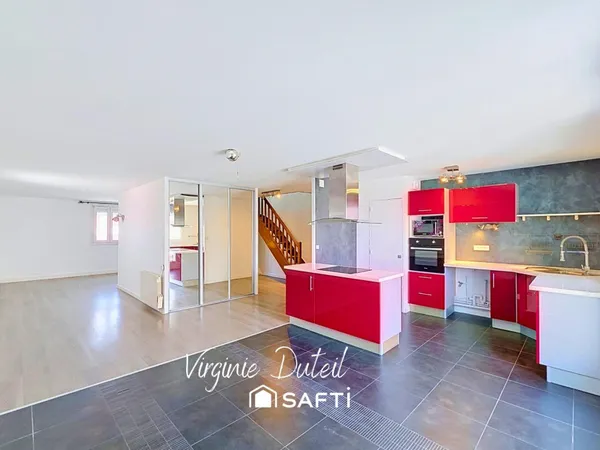 DUPLEX FAMILIAL - 3 CH - BALCON - PARKING EN S/SOL
