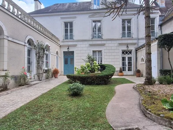 Maison 7 pièces 230 m²