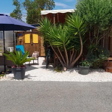 Logement atypique Vente Hyères 3p 28m² 20000€