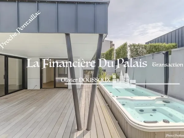 Maison 8 pièces 216 m²