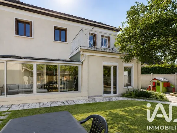 Maison 7 pièces 177 m²