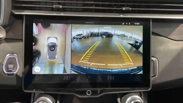 Lynk&Amp;Co 01 1.5 phev 261 ch dcth7 — photo 12